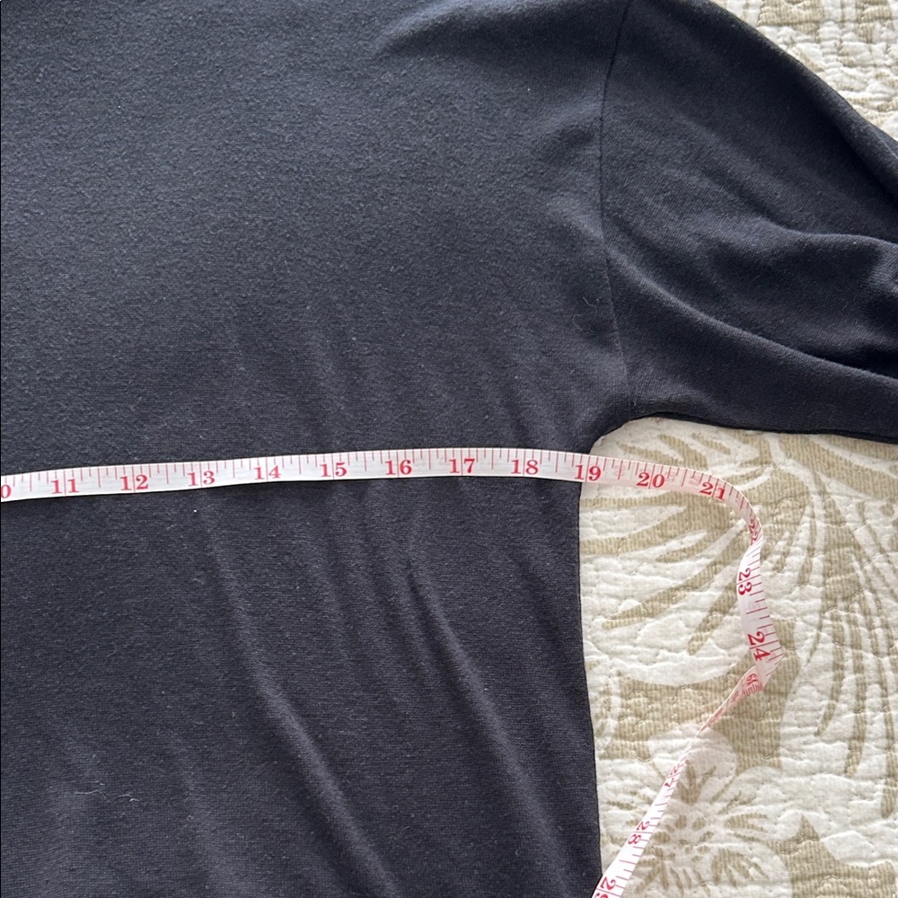 J. Crew Classic Lightweight Black Crew Neck Sweater Medium Like New - Picture 7 of 7